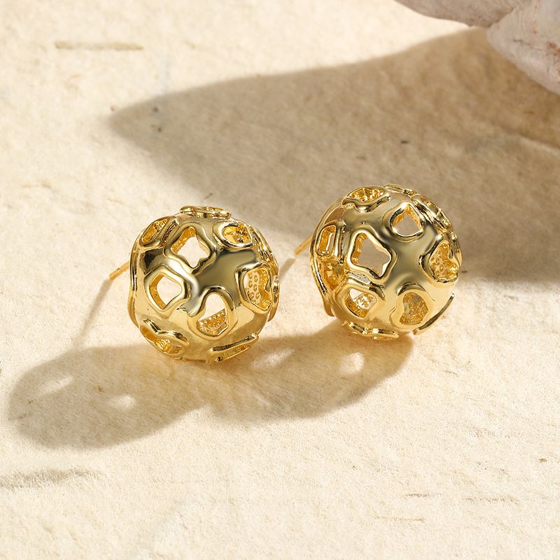 1 Pair Vintage Style Simple Style Classic Style Solid Color Plating Copper Brass White Gold Plated Gold Plated Ear Studs
