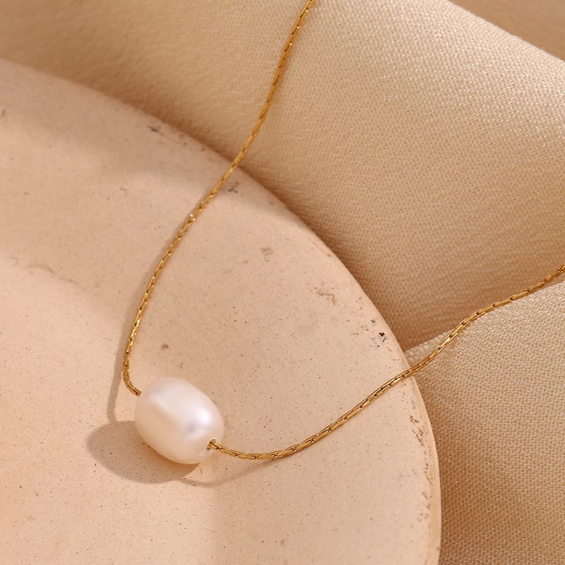 316L Stainless Steel  Freshwater Pearl 18K Gold Plated Simple Style Classic Style Plating Geometric Pendant Necklace
