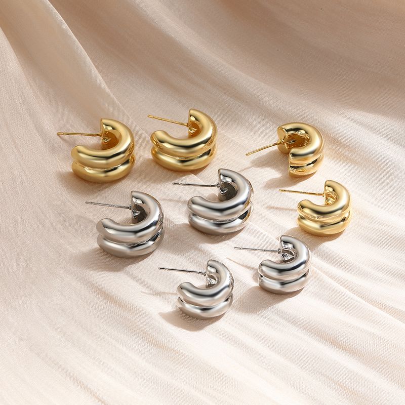 1 Pair Simple Style Commute C Shape Semicircle Plating Copper Brass White Gold Plated Gold Plated Earrings
