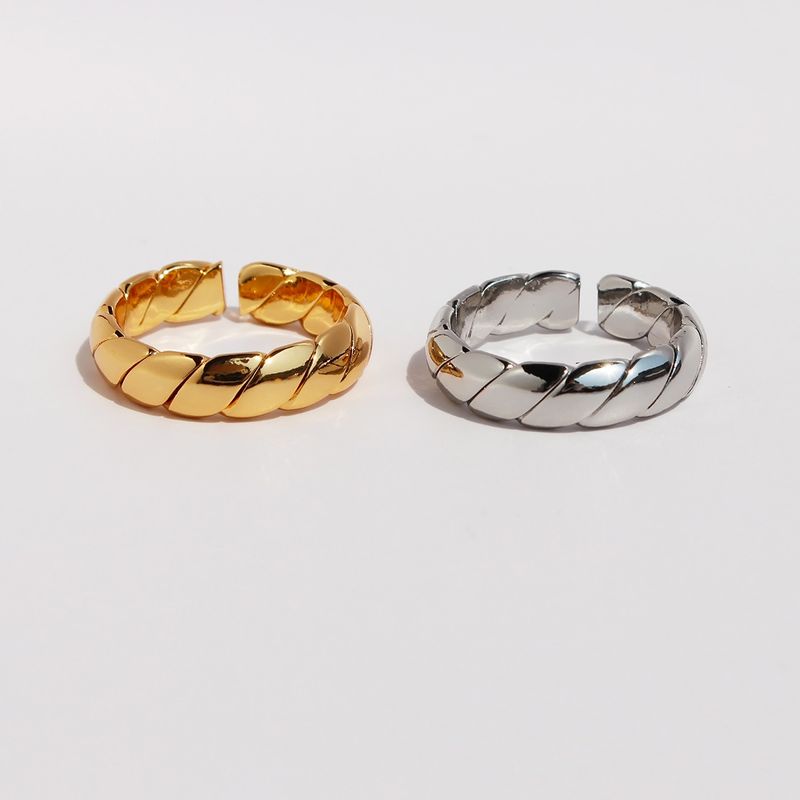 Brass 18K Gold Plated Simple Style Classic Style Plating Waves Rings