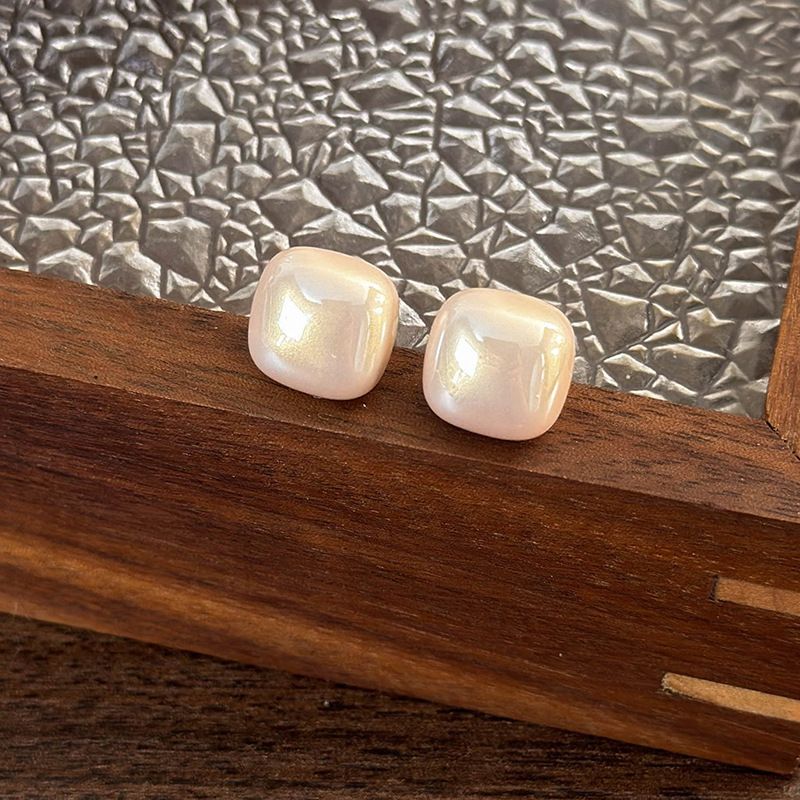 1 Pair Simple Style Classic Style Solid Color Imitation Pearl Ear Studs