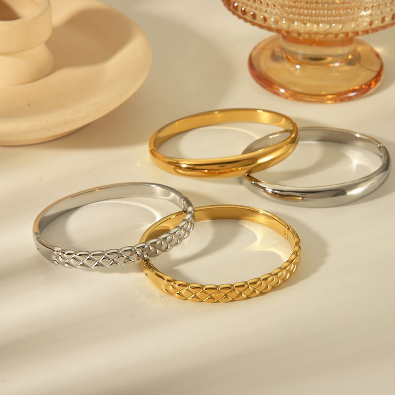 304 Stainless Steel 18K Gold Plated Basic Modern Style Classic Style Plating Solid Color Bangle