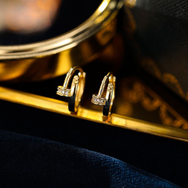 1 Paar Moderner Stil Klassischer Stil Pendeln Runden Inlay Kupfer Zirkon 18 Karat Vergoldet Reif Ohrringe