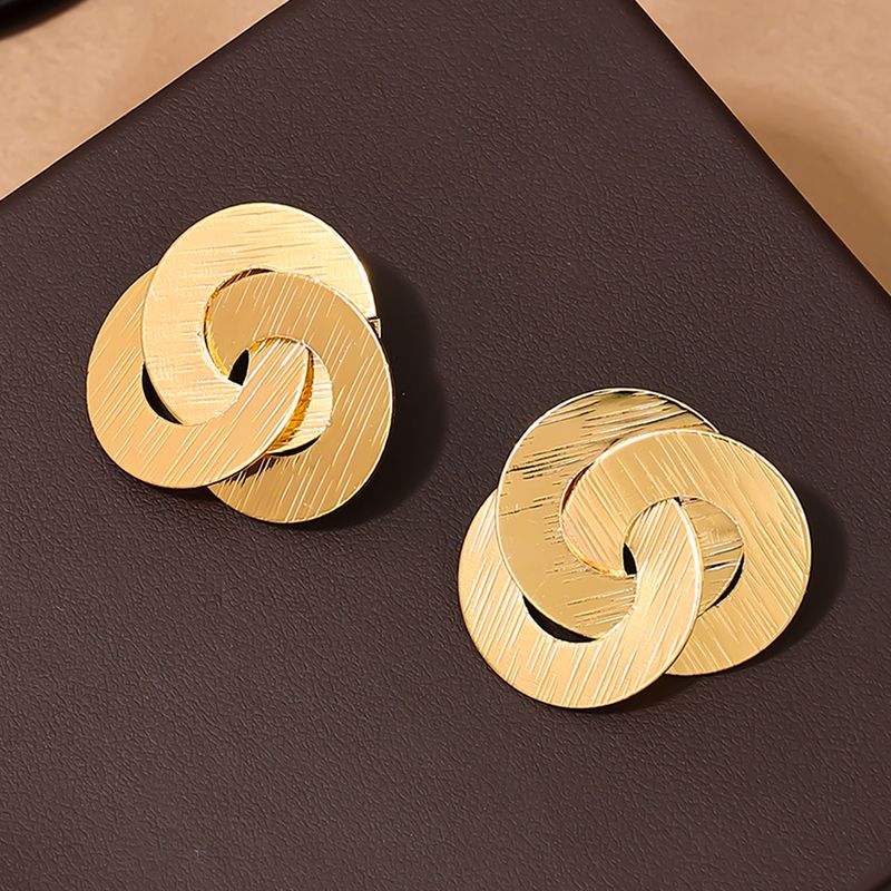 1 Pair Simple Style Classic Style Commute Solid Color Alloy Ear Studs