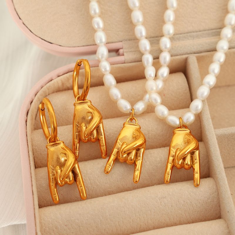 Elegant Retro Gesture 18K Gold Plated Freshwater Pearl Freshwater Pearl Titanium Steel Wholesale Earrings Necklace