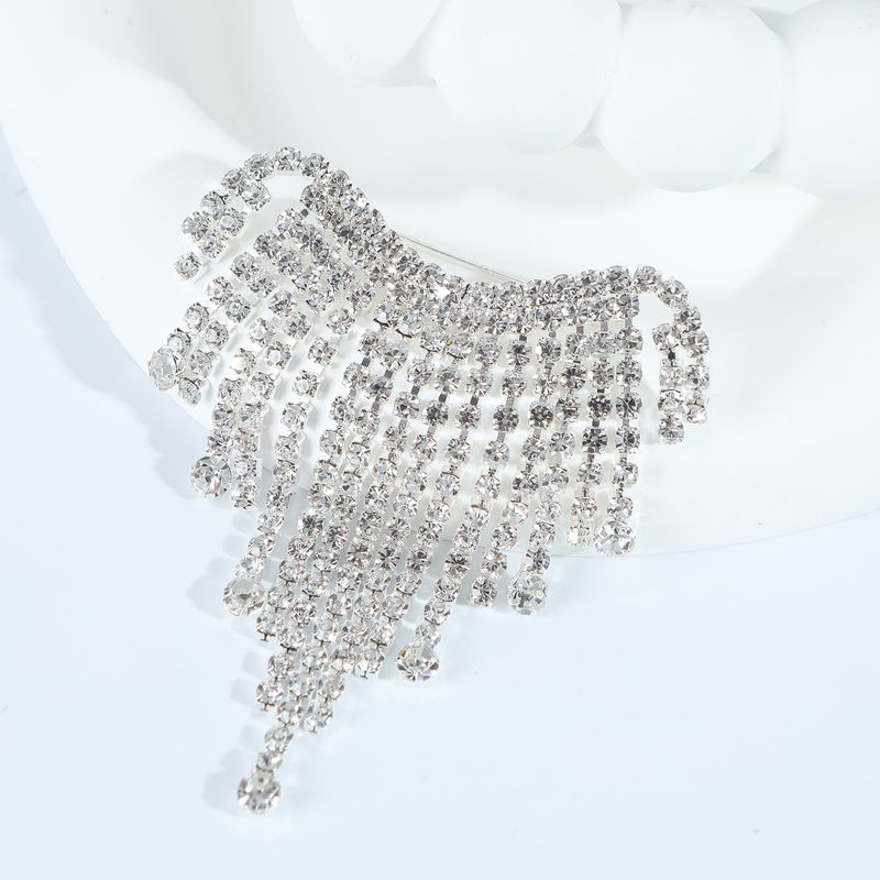 Cute Luxurious Pastoral Letter Alloy Asymmetrical Inlay Rhinestones Women's Brooches 1 Piece