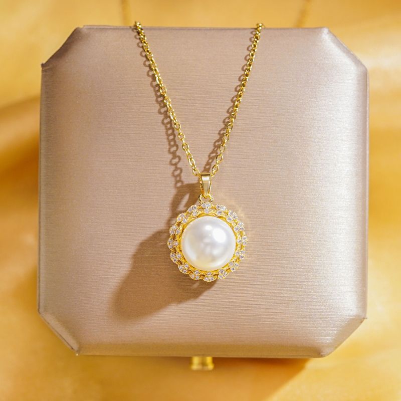 Wholesale Elegant Lady Streetwear Geometric 304 Stainless Steel Copper Hollow Out Inlay 18K Gold Plated K Gold Plated Artificial Pearls Zircon Pendant Necklace