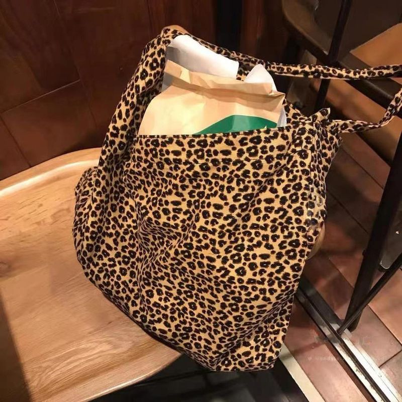 Women's Large Polyester Leopard Streetwear Square Open Shoulder Bag