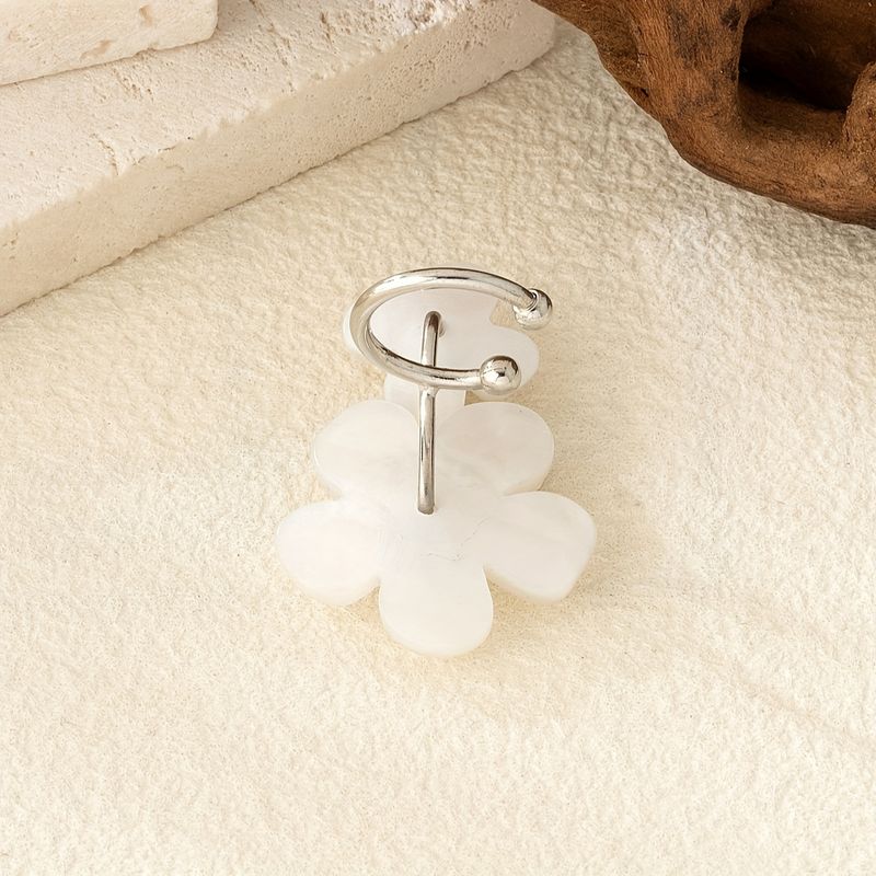 1 Pair Elegant Simple Style Flower Inlay Plastic Rhinestones Ear Clip
