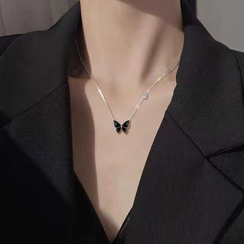 Wholesale Formal Simple Style Butterfly Copper Plating White Gold Plated Pendant Necklace