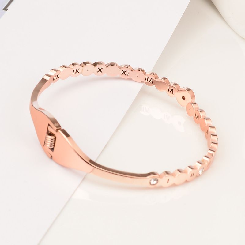 304 Stainless Steel Titanium Steel 18K Gold Plated Basic Simple Style Classic Style Plating Inlay Geometric Roman Numeral Rhinestones Bangle