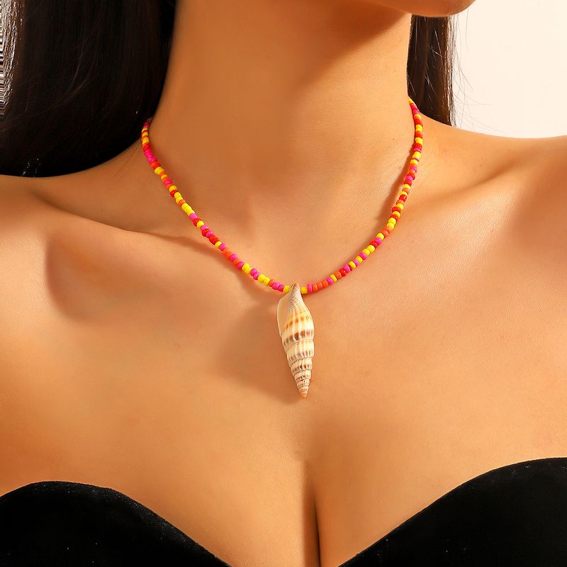 Casual Beach Shell Fish Tail Seed Bead Shell Polishing Women's Pendant Necklace