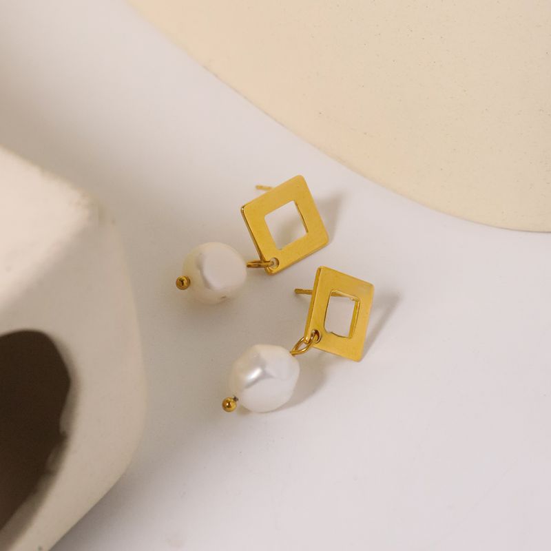 1 Paar Handgemacht Einfacher Stil Rhombus Perle Aushöhlen Titan Stahl 18 Karat Vergoldet Tropfenohrringe