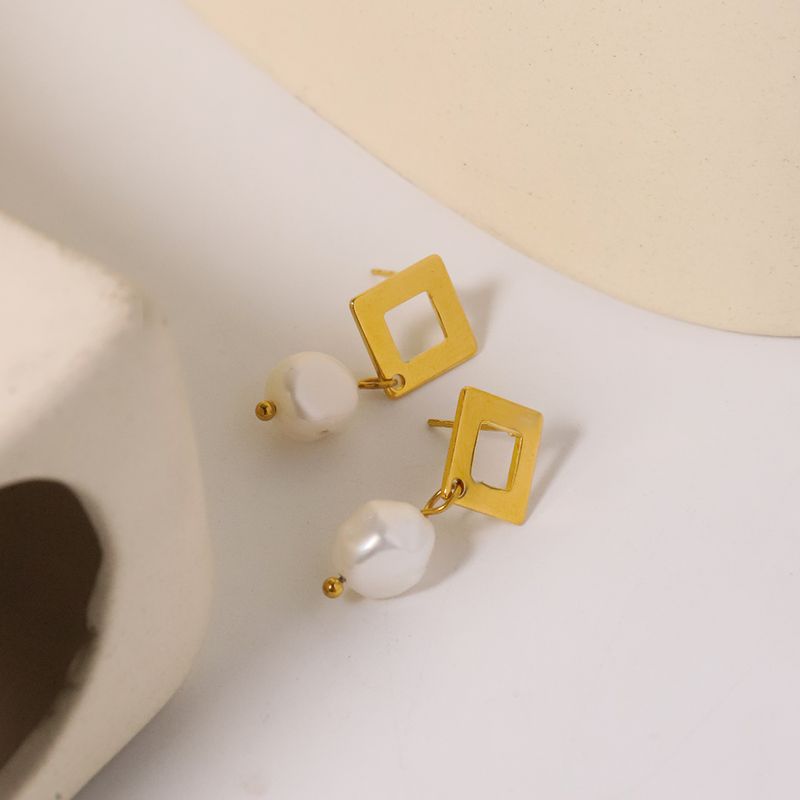 1 Par Hecho A Mano Estilo Simple Rombo Perla Ahuecar Acero Titanio Chapados en oro de 18k Pendientes De Gota