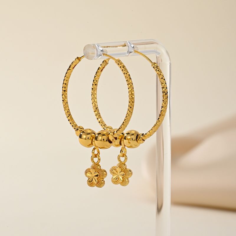 1 Piece Basic Bridal Classic Style Round Flower Copper 18K Gold Plated Hoop Earrings