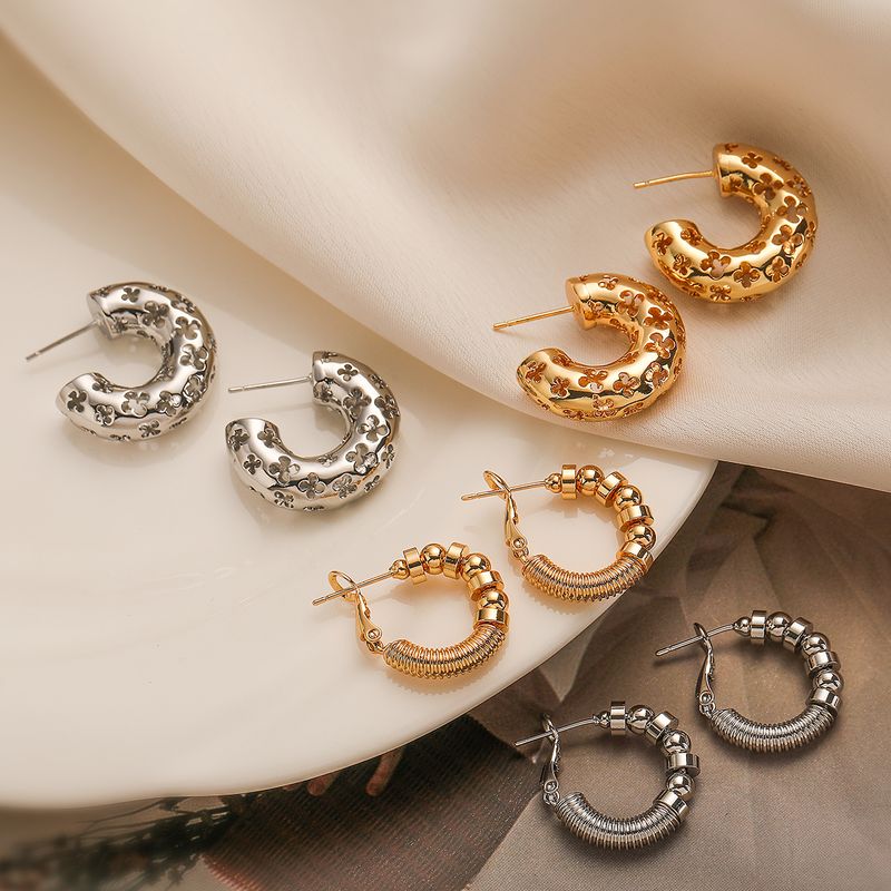 1 Pair Basic Modern Style Classic Style Geometric Flower Plating Copper 18K Gold Plated White Gold Plated Hoop Earrings