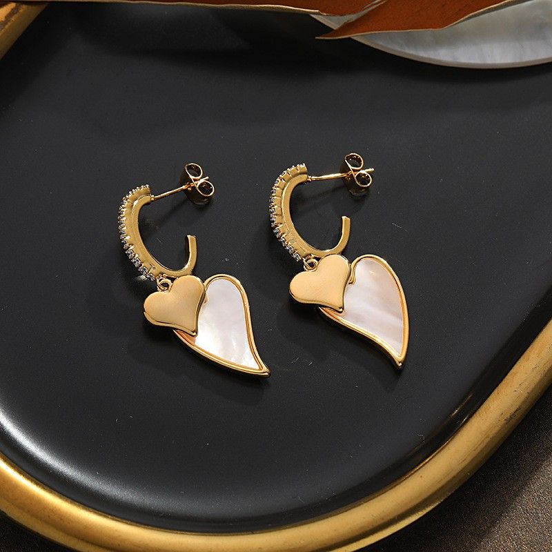 1 Pair Vacation Simple Style Curve Heart Shape Plating Inlay Metal Copper Brass Zircon Gold Plated Dangling Earrings