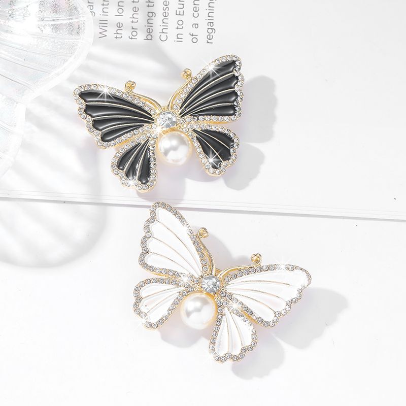 Simple Style Classic Style Butterfly Alloy Inlay Rhinestones Women's Brooches