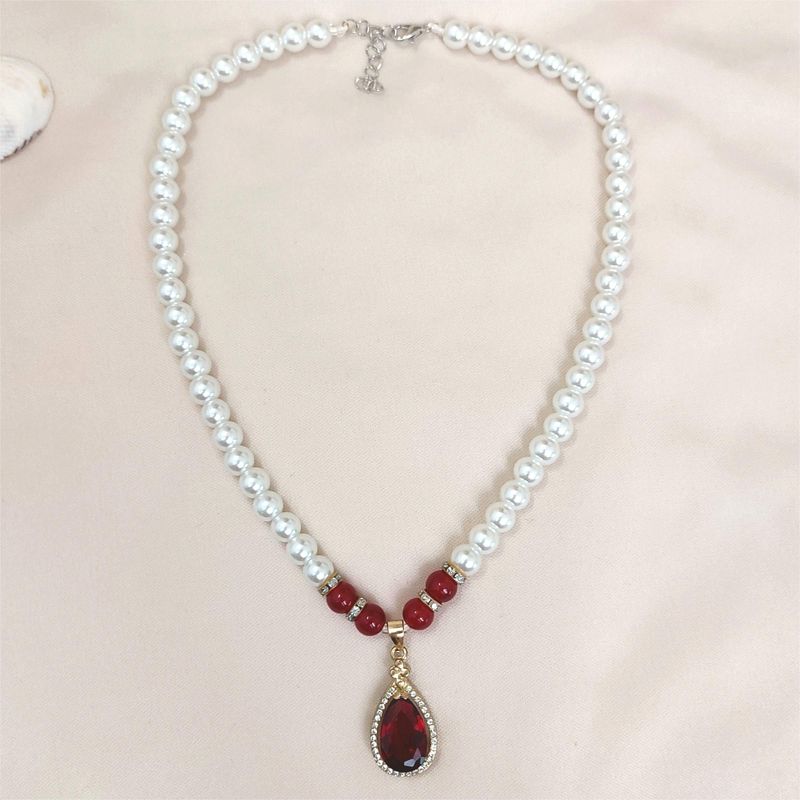 Wholesale Jewelry Classical Romantic Water Droplets Alloy Rhinestones Beaded Inlay Pendant Necklace