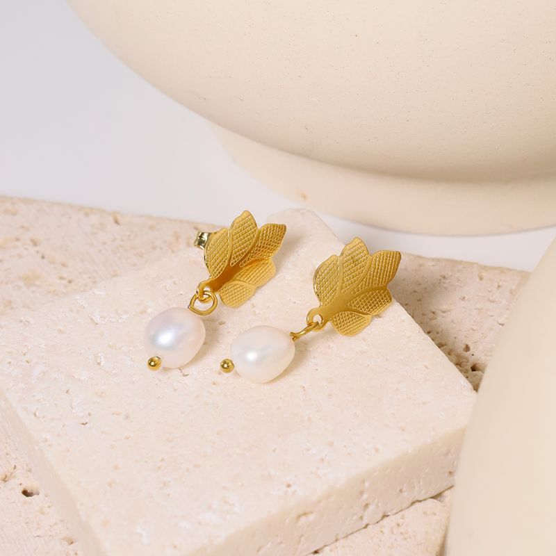 1 Pair IG Style Simple Style Leaves Pearl Titanium Steel 18K Gold Plated Drop Earrings