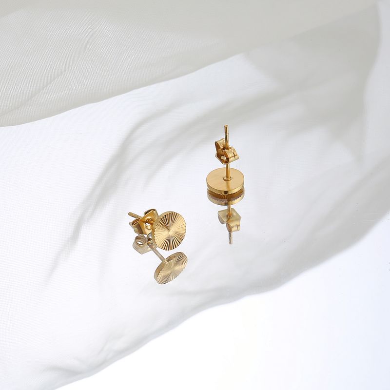 Simple Style Heart Shape Titanium Steel Ear Studs Gold Plated Stainless Steel Earrings