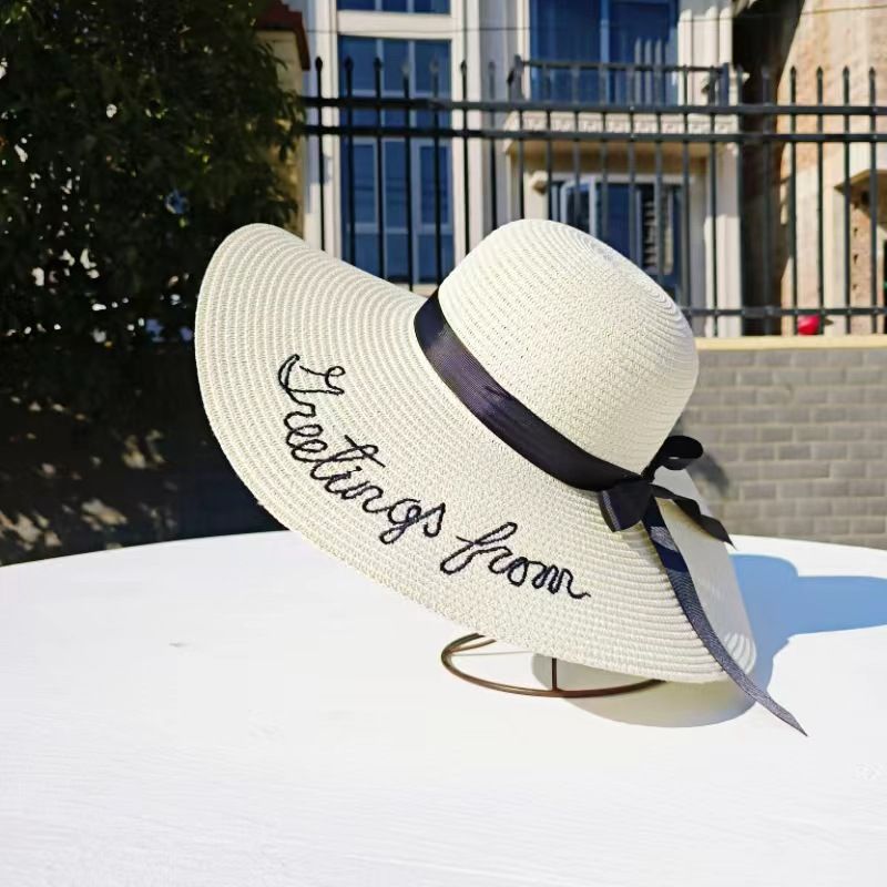 Femmes Décontractée Style Simple Lettre Marguerite Broderie Avant-Toit Large Chapeau De Paille