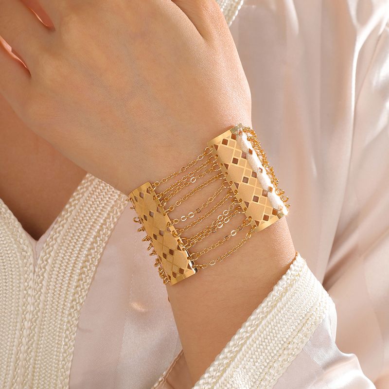 Wholesale Elegant Lady Bridal Geometric Copper 18K Gold Plated Bracelets