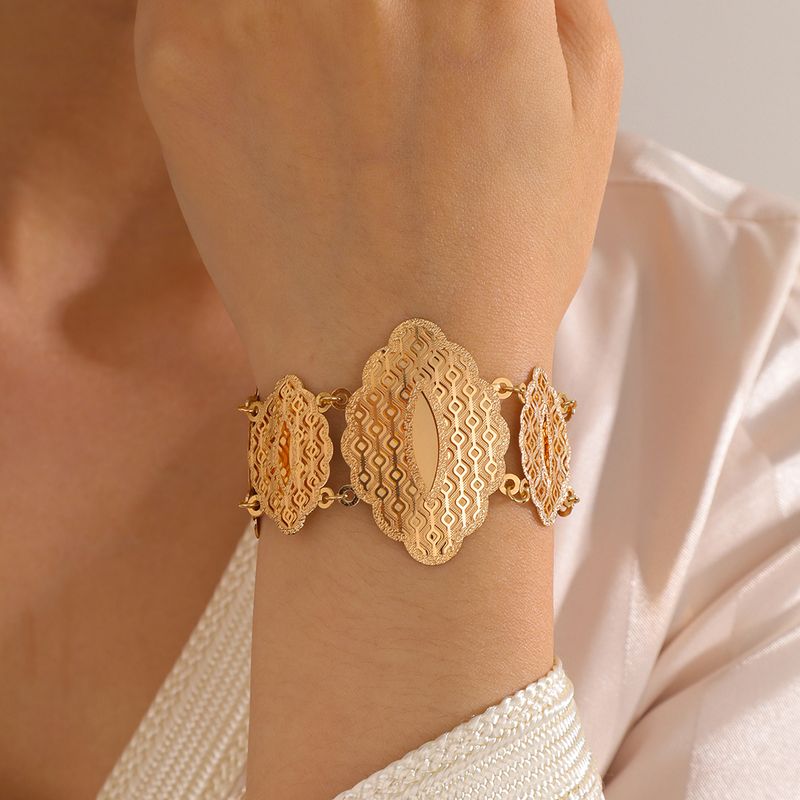 Wholesale Elegant Bridal Geometric Solid Color Copper 18K Gold Plated Bracelets