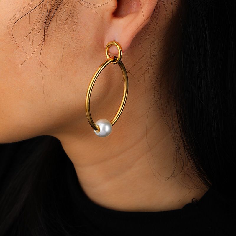 1 Paar Basic Einfacher Stil Klassischer Stil Kreis Überzug Edelstahl 304 Künstliche Perle 18 Karat Vergoldet Reif Ohrringe