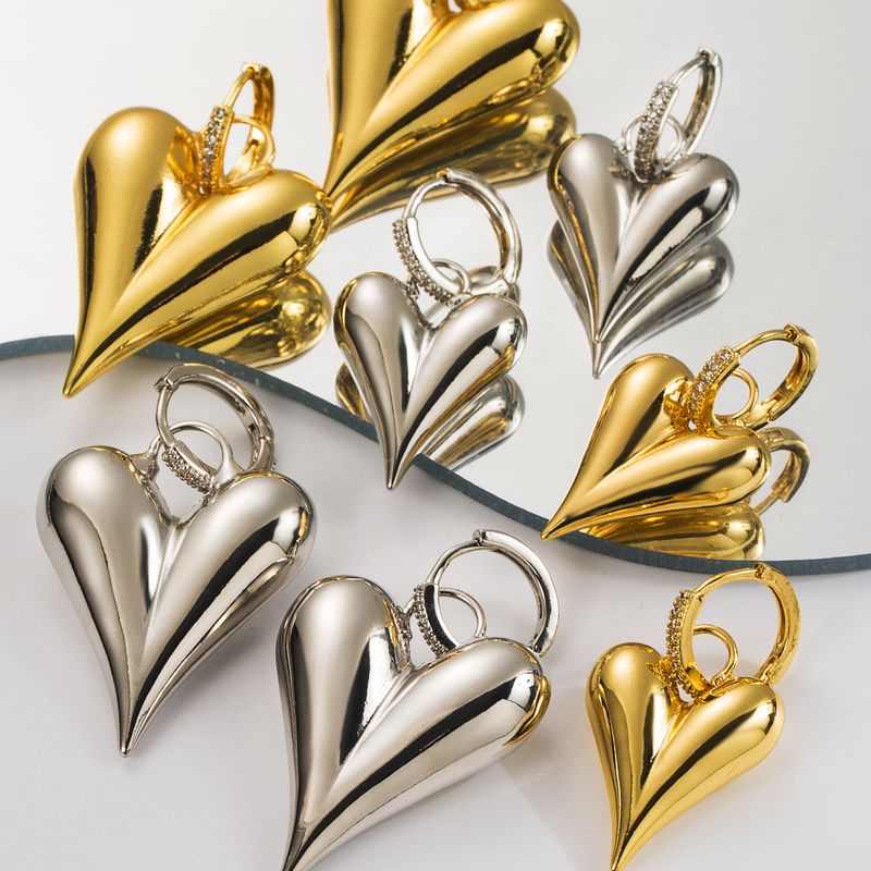 1 Paar Einfacher Stil Pendeln Herzform Inlay Kupfer Zirkon 18 Karat Vergoldet Tropfenohrringe