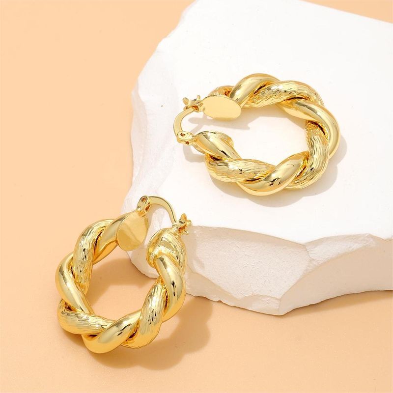 1 Pair Elegant Classic Style Twist Plating Copper 18K Gold Plated Earrings