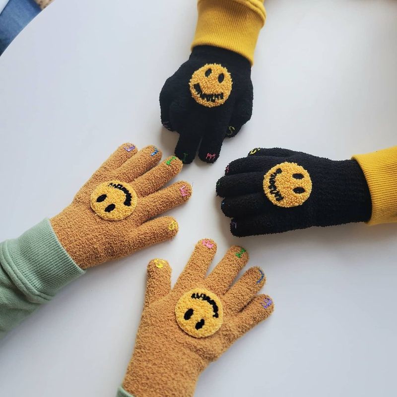 Kid's Cute Sweet Smiley Face Gloves 1 Pair