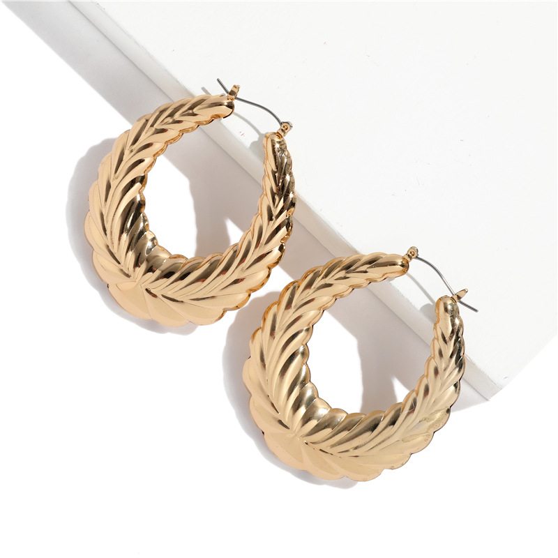 Large Bamboo-shaped Exaggerated Golden Circle Punk Hip-hop Earrings display picture 3
