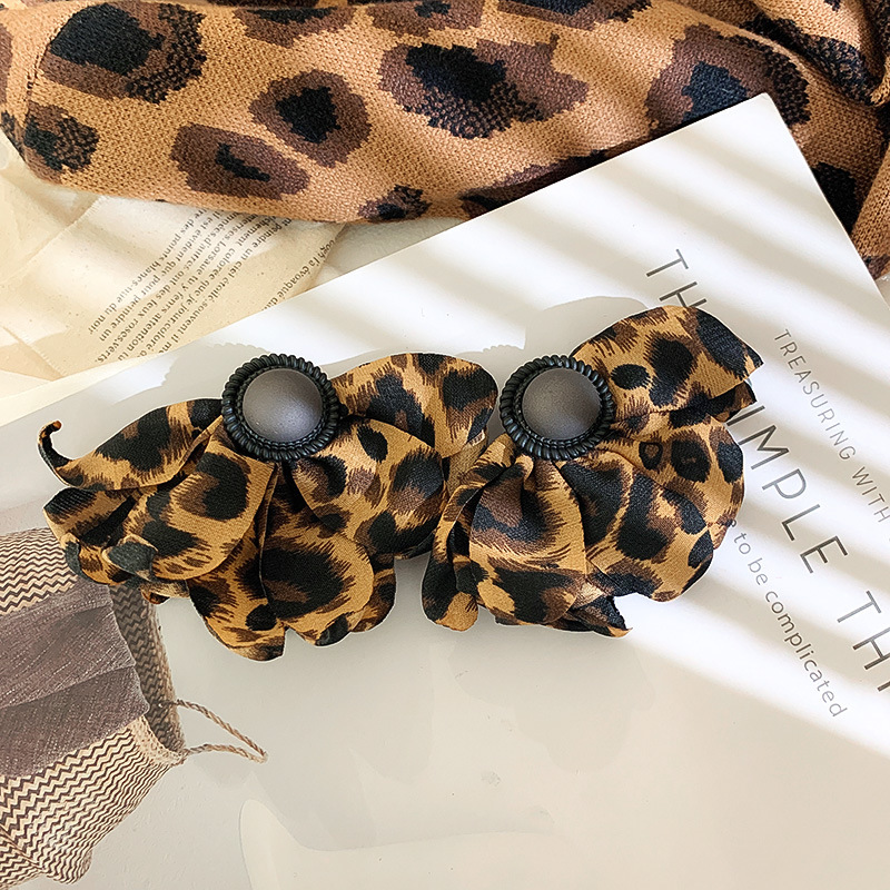 925 Silver Needle Leopard Print Earrings Exaggerated Big Earrings Fabric Earrings display picture 2
