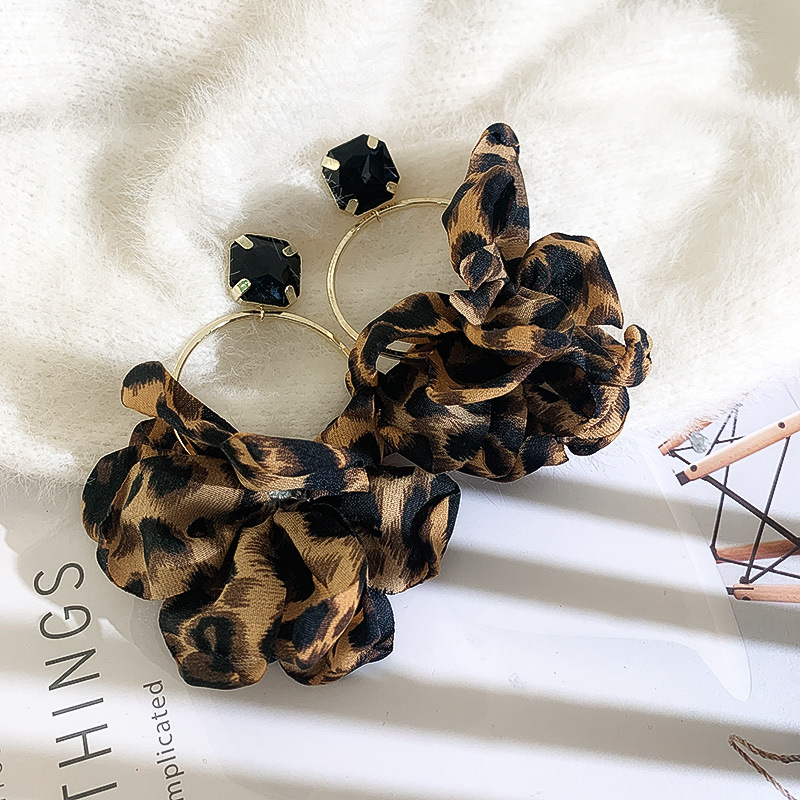 925 Silver Needle Leopard Print Earrings Exaggerated Big Earrings Fabric Earrings display picture 5