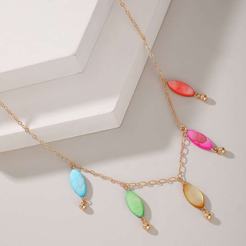 Bohemia Style Colorful Leaf Pendant Necklace Macaron Drop Clavicle Chain display picture 2