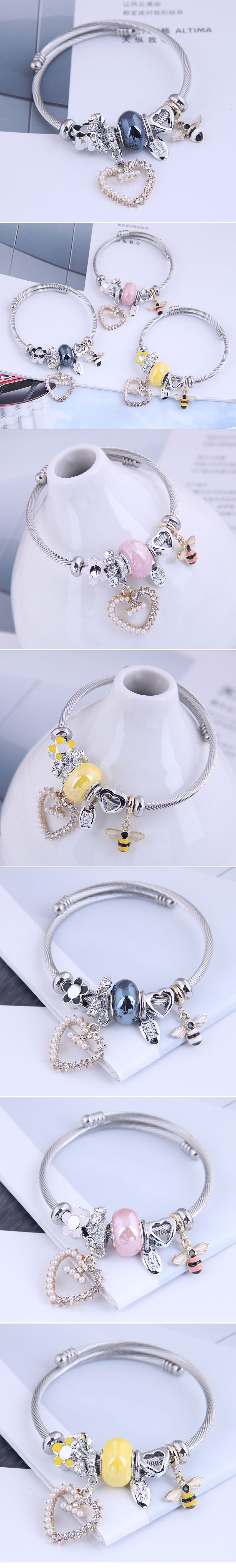 Fashion Metal Simple Heart Bee Multi-element Bracelet display picture 1