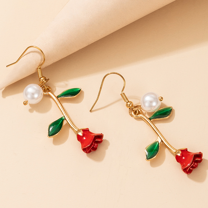 Retro Red Flower Exquisite Pearl Earrings display picture 1