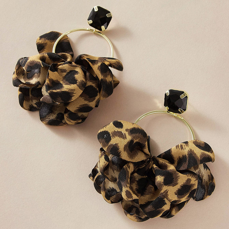 Retro Leopard Print Fabric Circle Fan-shaped Cloth Earrings display picture 2