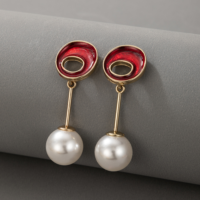 Drop Oil Imitation Pearl Earrings display picture 4