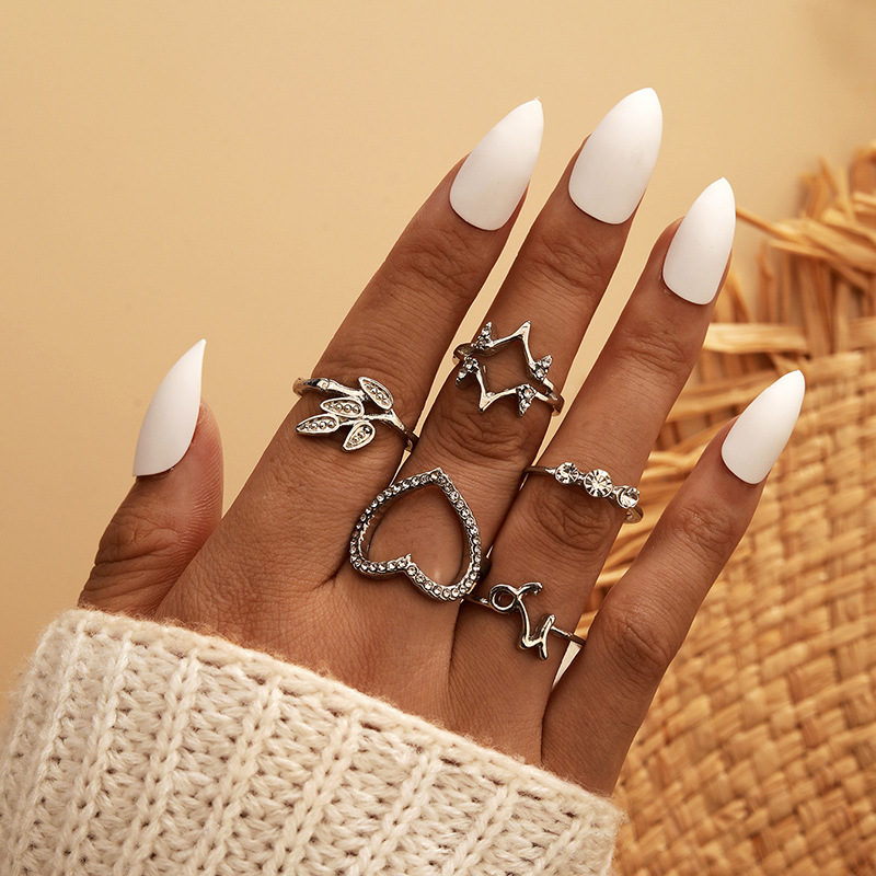 1 Set Punk Geometric Heart Shape Alloy Halloween Easter Thanksgiving Unisex Rings display picture 4