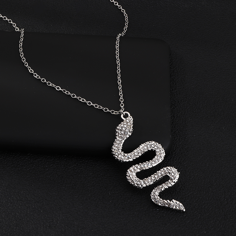 Creative Pop Snake Necklace Metal Diamond Pendant Nhnz203464 display picture 4