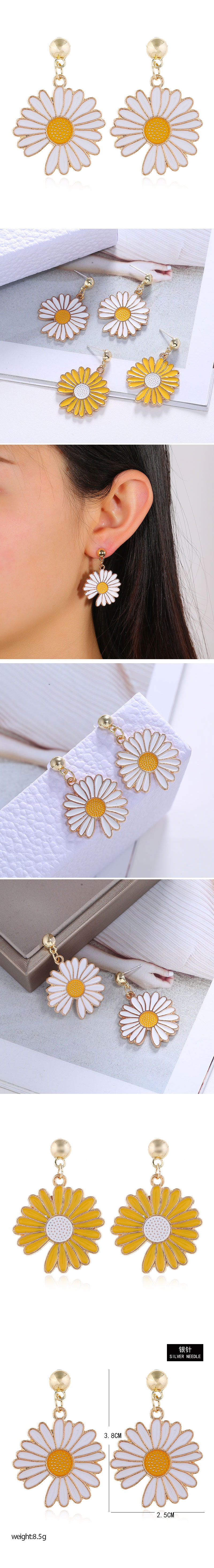 Korean Fashion Sweet And Simple Chrysanthemum Personality Earrings display picture 1