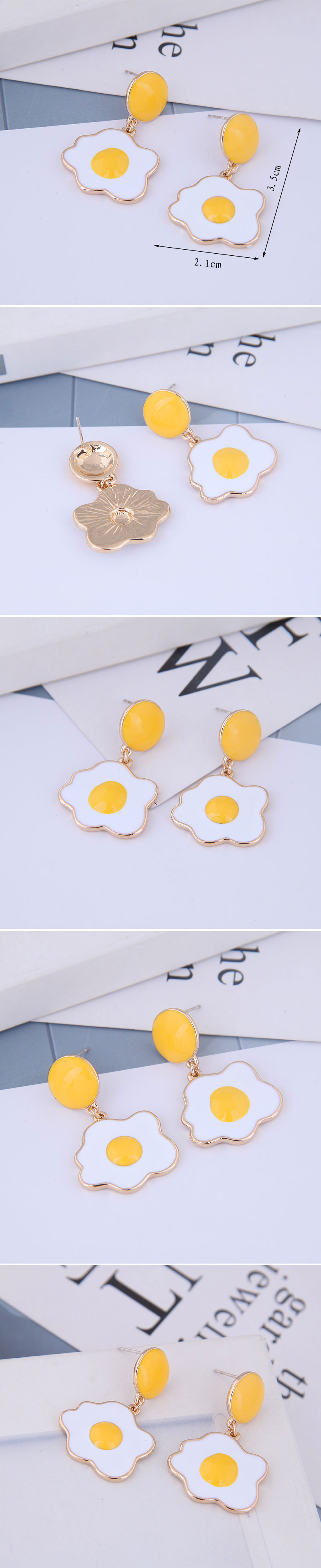 Korean Fashion Sweet Plum Blossom Temperament Personality Stud Earrings display picture 1
