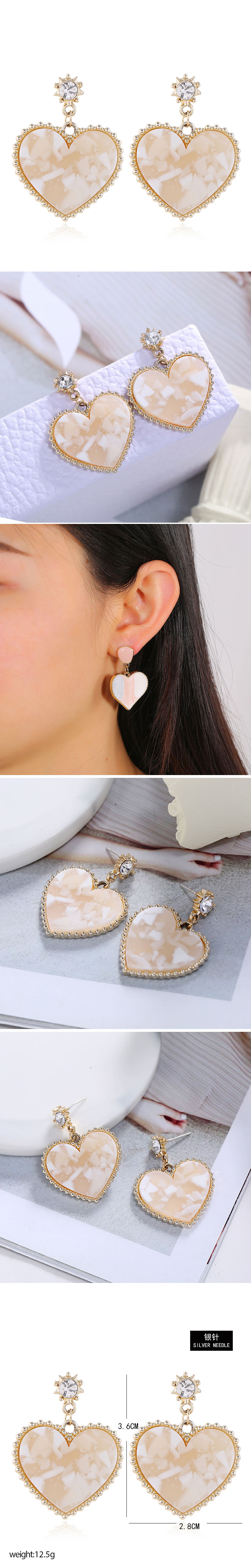 Korean Fashion Metal Sweet And Simple Peach Heart Earrings Wholesale Nihaojewelry display picture 1
