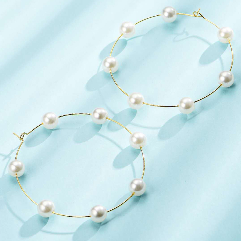 Nouvelles Boucles D&#39;oreilles Cercle De Perles Mode Tendance Boucles D&#39;oreilles Perles Exagérées En Gros Nihaojewelry display picture 2