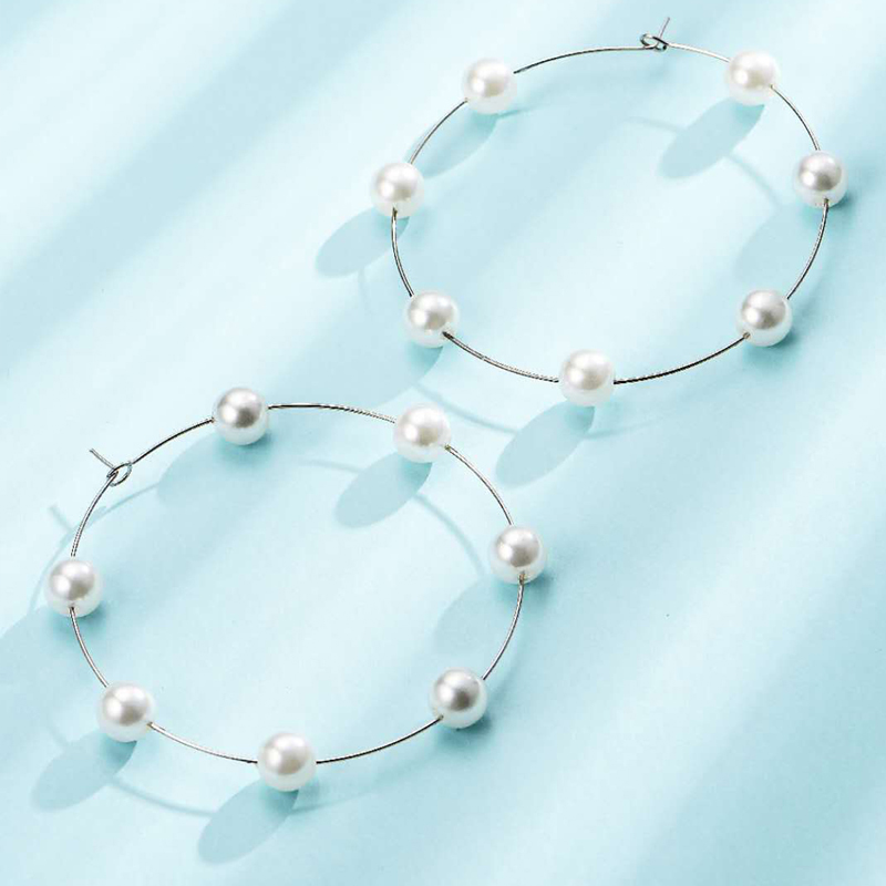 Nouvelles Boucles D&#39;oreilles Cercle De Perles Mode Tendance Boucles D&#39;oreilles Perles Exagérées En Gros Nihaojewelry display picture 5
