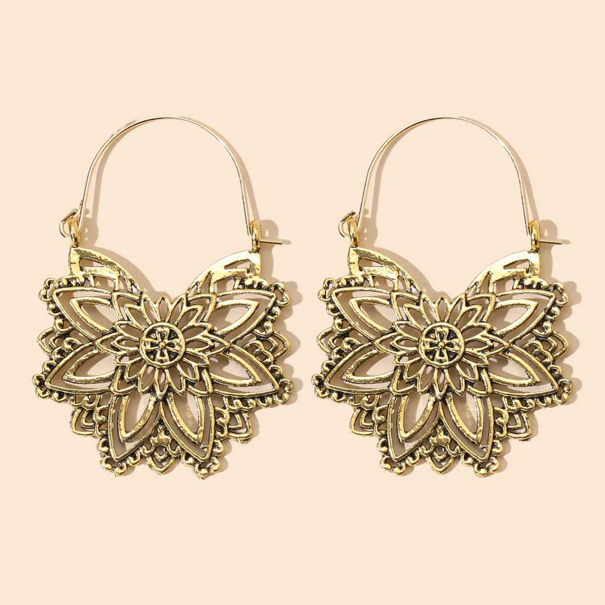Retro Ethnic Style Earrings Fashion All-match Alloy Geometric Hollow Gold Exaggerated Long Earrings Wholesale Nihaojewelry display picture 10