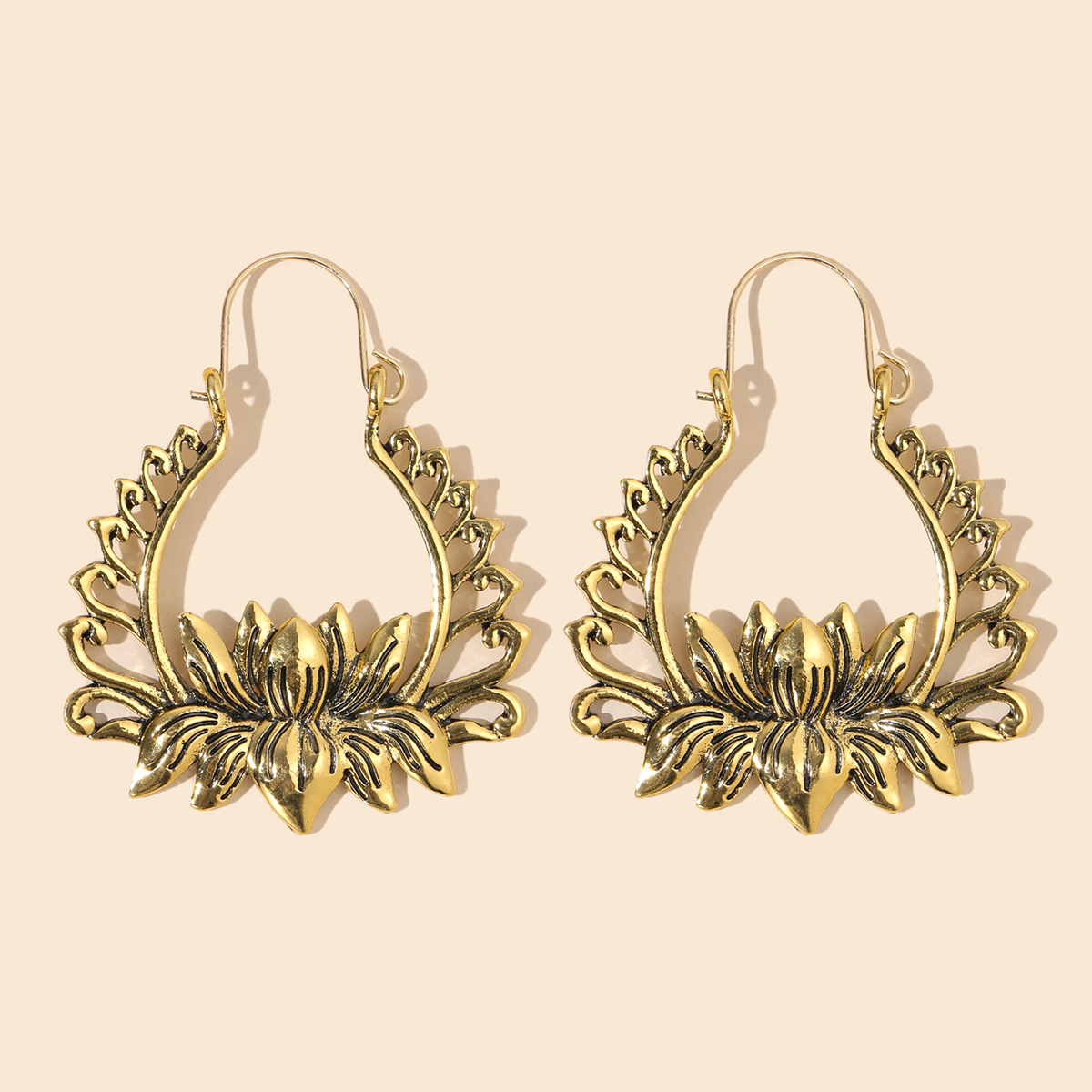 Retro Ethnic Style Earrings Fashion All-match Alloy Geometric Hollow Gold Exaggerated Long Earrings Wholesale Nihaojewelry display picture 18