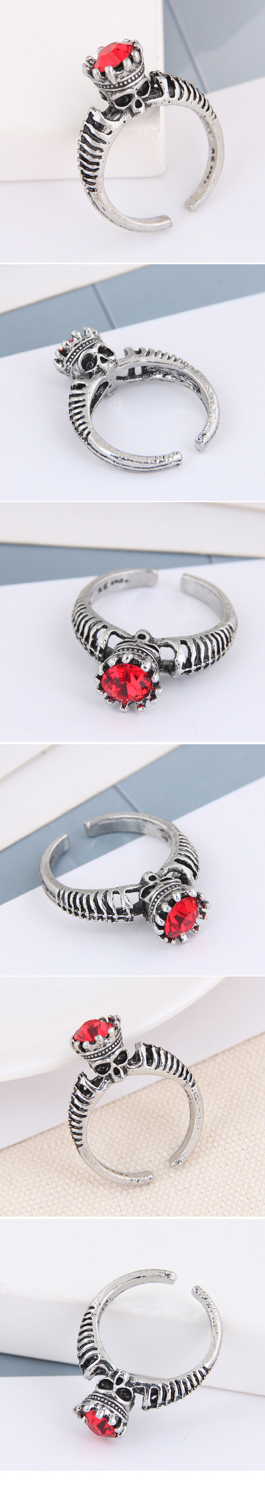 Fashion Retro Simple Gemstone Skull Personality  Ring display picture 1